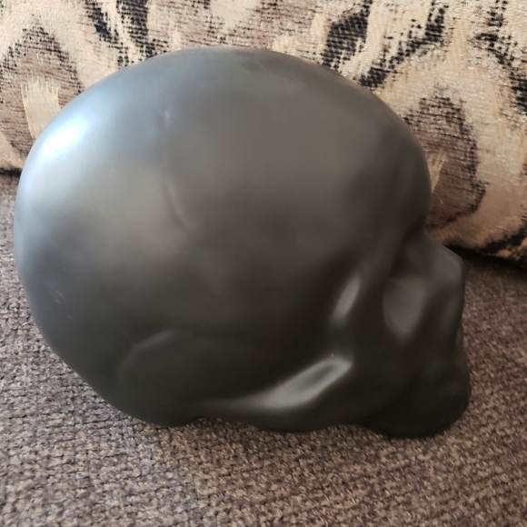 Skull Bank - Picture 4 of 6